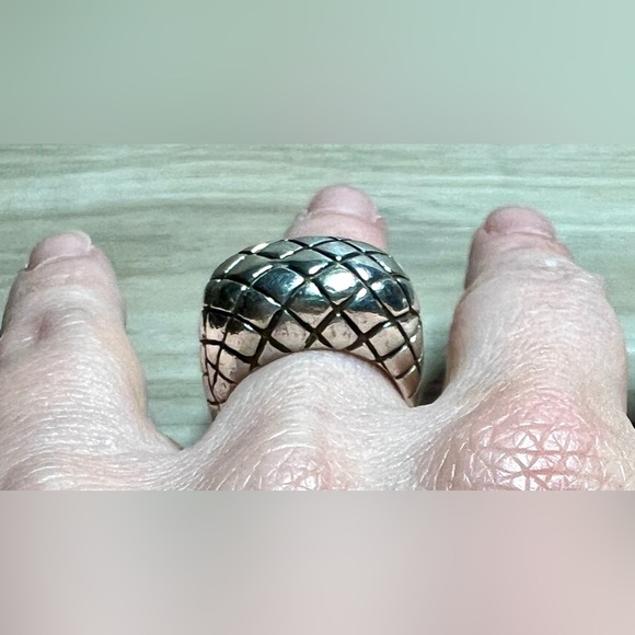 Vintage Modernist Sterling Silver Lattice Engraved Dome Ring, Size 5.75, 10g - Picture 9 of 11